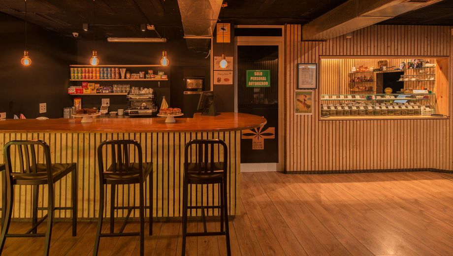 Bar & Dispensario
